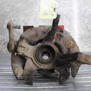 Fusee avant gauche MAZDA 323 4 PHASE 2 Essence