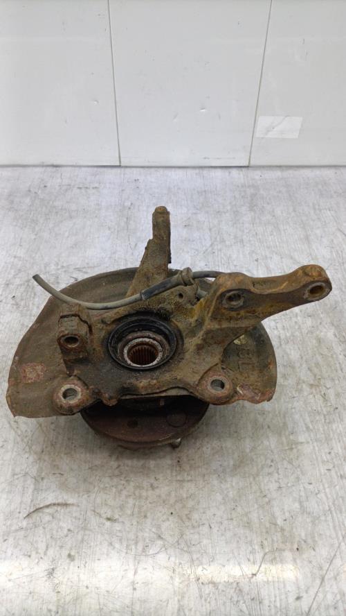 Fusee avant gauche MITSUBISHI SPACE STAR 2 Diesel