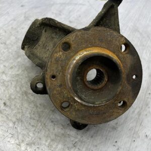 Fusee avant gauche PEUGEOT 309 PHASE 1 Essence