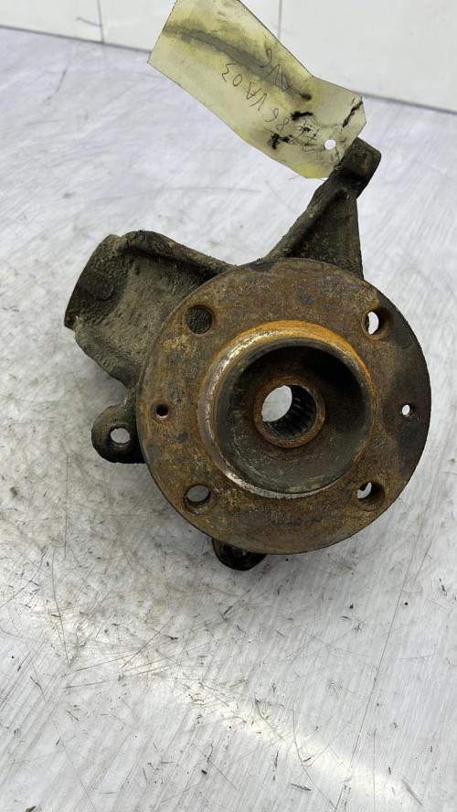 Fusee avant gauche PEUGEOT 309 PHASE 1 Essence