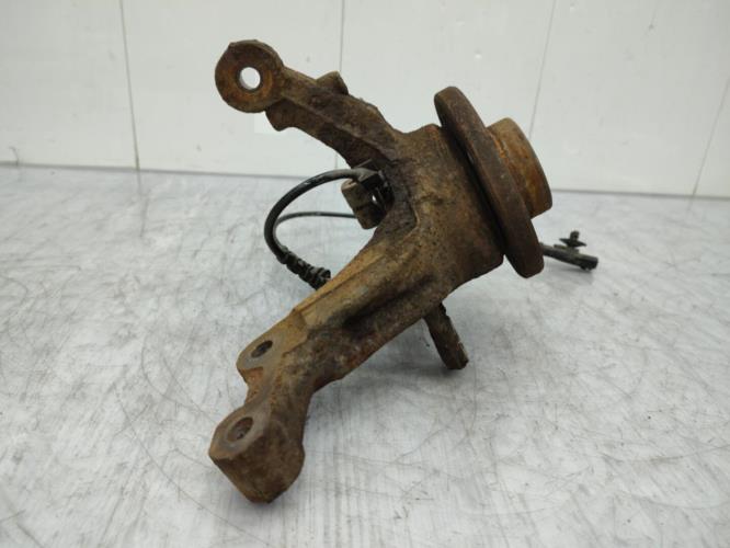 Fusee avant gauche RENAULT CLIO 3 PHASE 1 Diesel