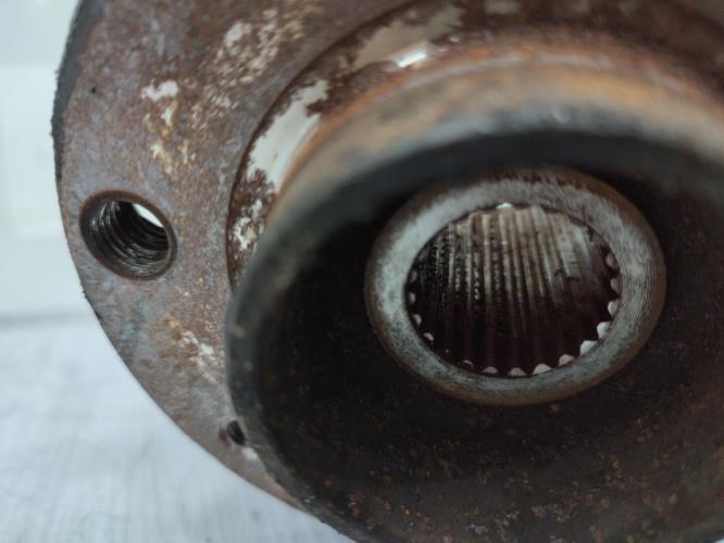 Fusee avant gauche RENAULT CLIO 3 PHASE 2 Diesel