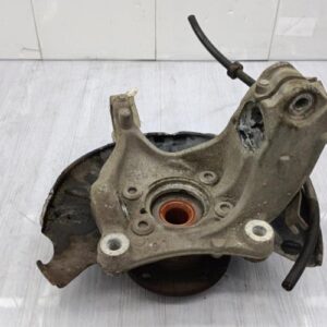 Fusee avant gauche VOLKSWAGEN PASSAT 5 CC COUPE Diesel