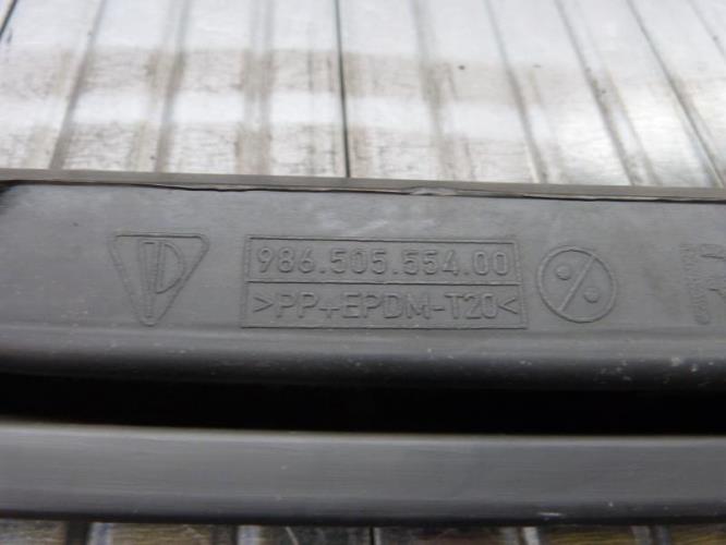 Revetement PORSCHE BOXSTER 1 986 CABRIOLET Essence