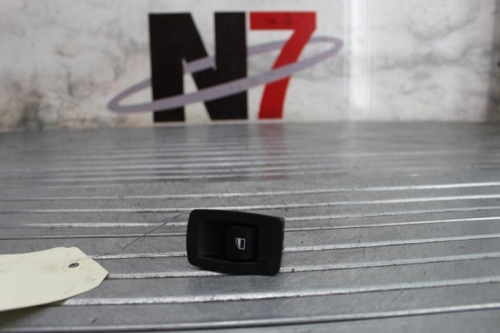 Interrupteur de leve vitre BMW SERIE 1 E87 PHASE 2 Diesel