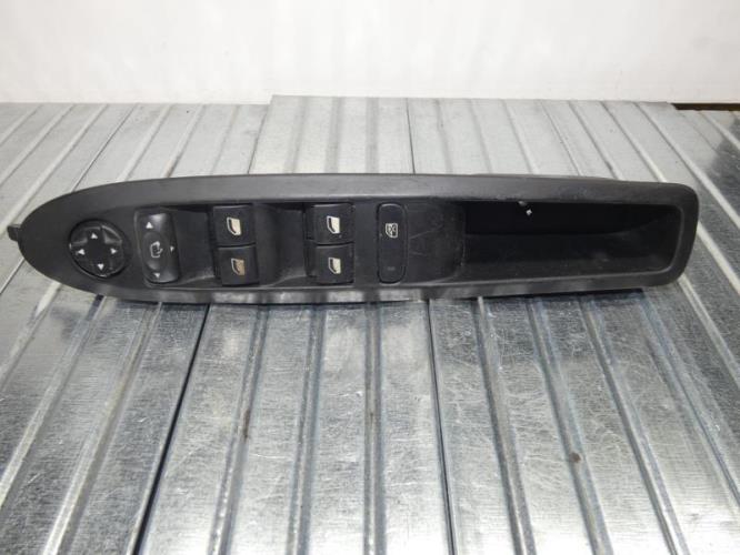Interrupteur de leve vitre CITROEN C4 2 PHASE 1 Diesel