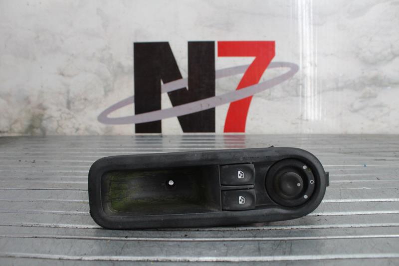 Interrupteur de leve vitre RENAULT TWINGO 2 PHASE 1 Essence