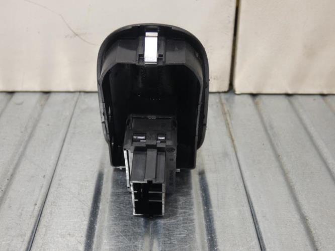 Interrupteur de leve vitre PEUGEOT 306 BREAK Diesel