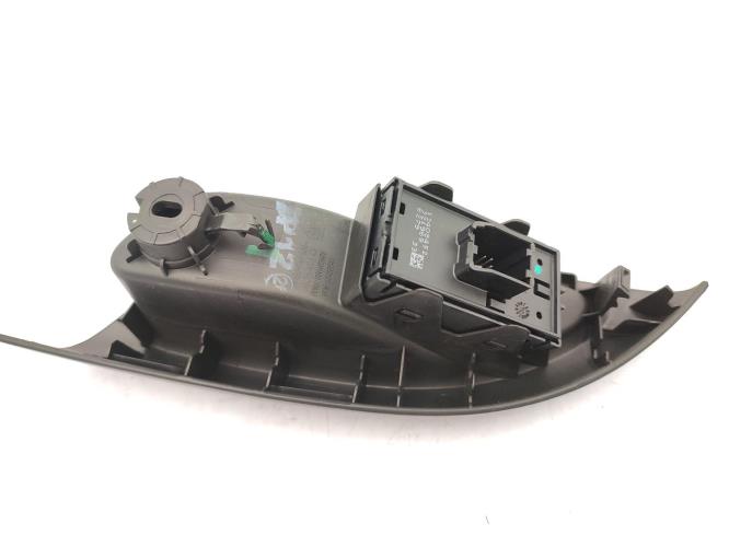 Interrupteur de leve vitre arriere droit OPEL ASTRA K PHASE 1 Essence