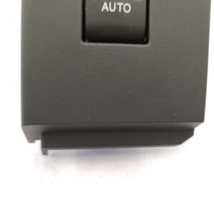 Interrupteur de leve vitre arriere droit TOYOTA AURIS 2 PHASE 2 Essence
