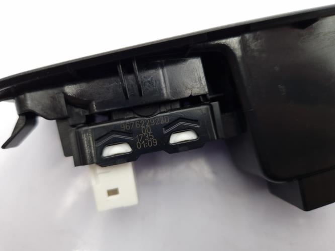 Interrupteur de leve vitre arriere droit PEUGEOT 308 2 PHASE 1 Diesel
