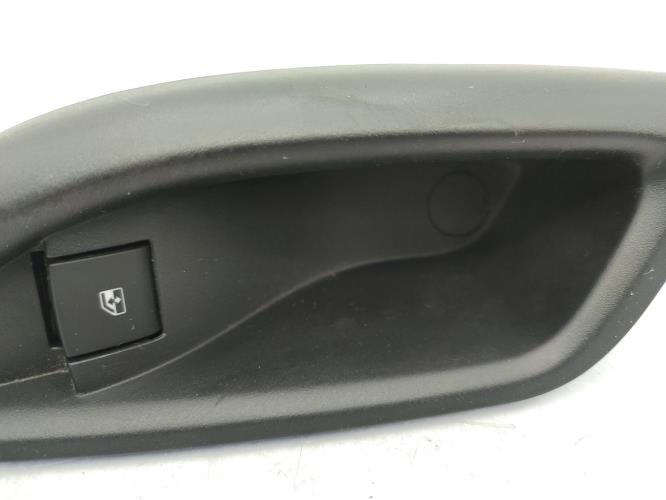 Interrupteur de leve vitre arriere gauche OPEL ASTRA K PHASE 1 Essence