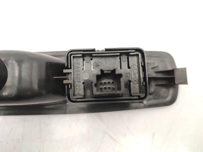 Interrupteur de leve vitre arriere gauche RENAULT SCENIC 3 PHASE 2 Diesel