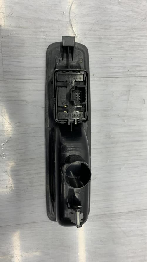 Interrupteur de leve vitre arriere gauche RENAULT MEGANE 3 PHASE 2 Diesel