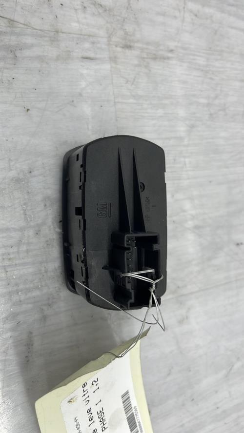 Interrupteur de leve vitre avant gauche OPEL CORSA D PHASE 1 Essence/GPL