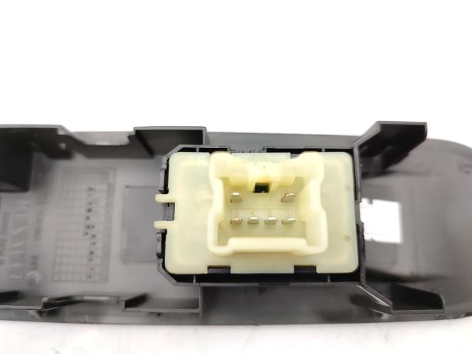 Interrupteur de leve vitre avant droit RENAULT CLIO 4 PHASE 1 Diesel