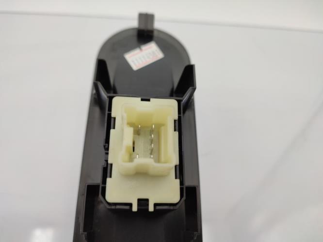 Interrupteur de leve vitre avant droit RENAULT CLIO 4 PHASE 1 Diesel