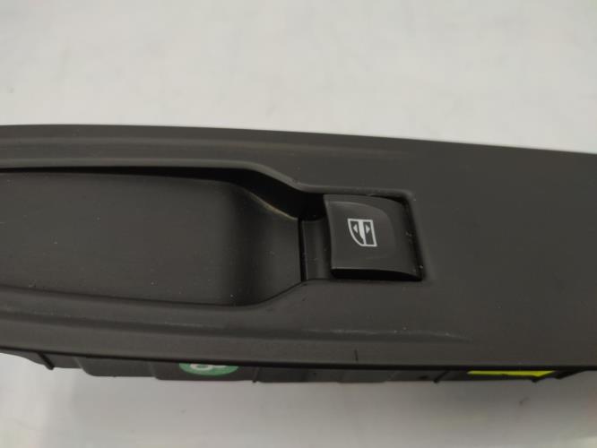 Interrupteur de leve vitre avant droit RENAULT CLIO 4 PHASE 2