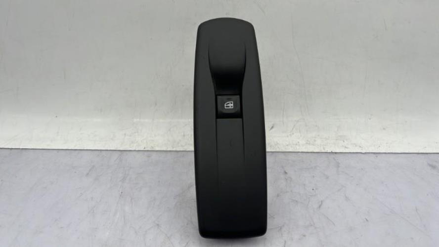 Interrupteur de leve vitre avant droit RENAULT MEGANE 3 PHASE 1 Diesel