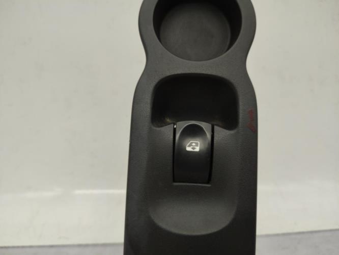 Interrupteur de leve vitre avant droit RENAULT MODUS PHASE 1