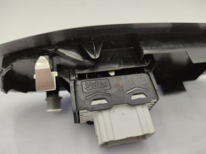 Interrupteur de leve vitre avant droit PEUGEOT 208 1 PHASE 2 Essence