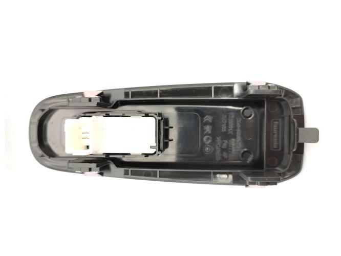 Interrupteur de leve vitre avant droit PEUGEOT 308 2 SW PHASE 1 BREAK Essence