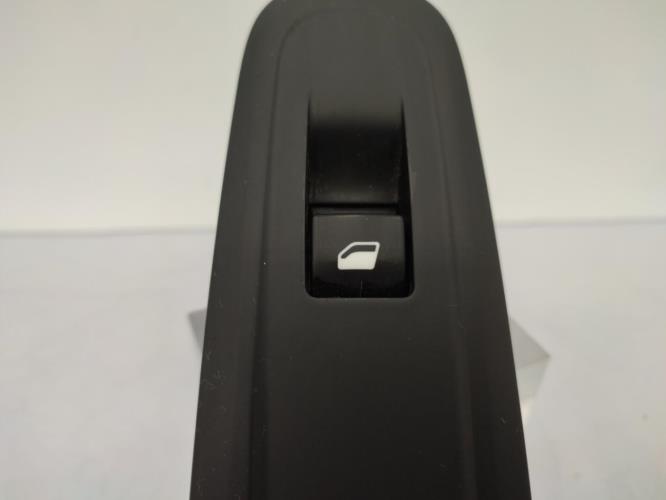 Interrupteur de leve vitre avant droit PEUGEOT 308 2 SW PHASE 1 BREAK Diesel