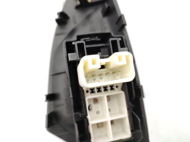 Interrupteur de leve vitre avant droit CITROEN C1 2 Essence