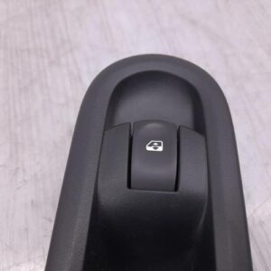 Interrupteur de leve vitre avant droit RENAULT