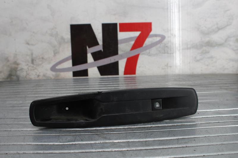 Interrupteur de leve vitre avant droit RENAULT MEGANE 3 PHASE 1 Diesel