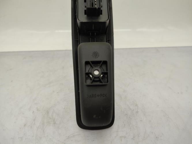 Interrupteur de leve vitre avant gauche CITROEN C4 2 PHASE 1 Diesel