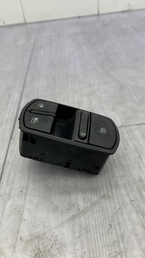 Interrupteur de leve vitre avant gauche OPEL CORSA D PHASE 1 Diesel