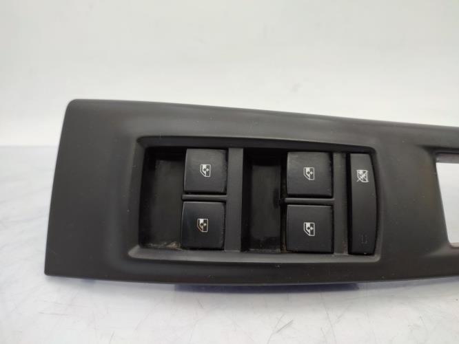 Interrupteur de leve vitre avant gauche OPEL MERIVA B PHASE 1 Diesel