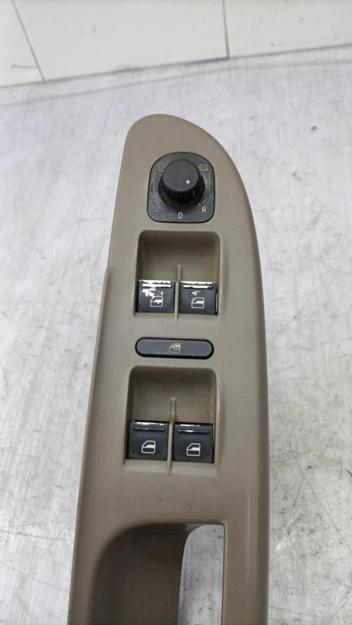 Interrupteur de leve vitre avant gauche VOLKSWAGEN PASSAT 5 BREAK Diesel