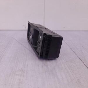 Interrupteur de leve vitre avant gauche VOLKSWAGEN POLO 5 PHASE 1 Essence