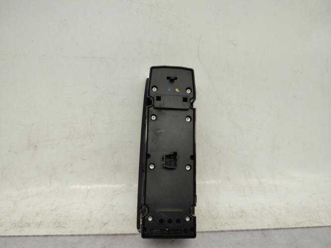 Interrupteur de leve vitre avant gauche MERCEDES CLASSE C 204 PHASE 1 Diesel