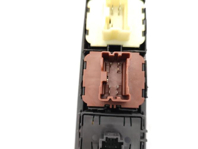 Interrupteur de leve vitre avant gauche RENAULT CLIO 4 PHASE 2 Diesel