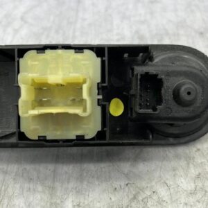 Interrupteur de leve vitre avant gauche RENAULT CLIO 4 PHASE 1 Diesel