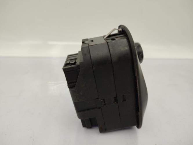 Interrupteur de leve vitre avant gauche PEUGEOT 206 PHASE 1 Diesel