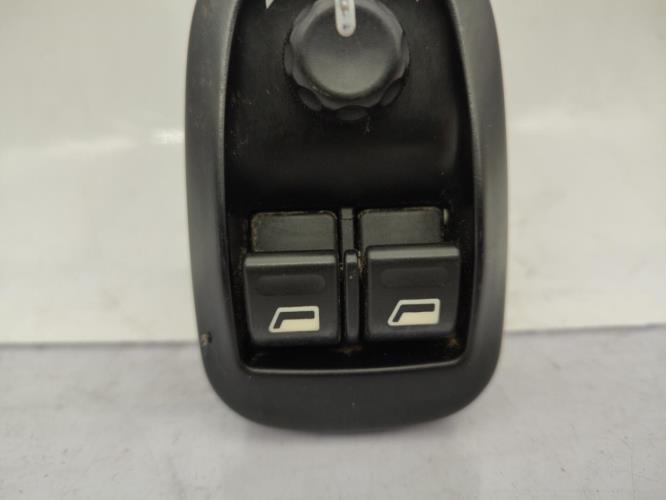 Interrupteur de leve vitre avant gauche PEUGEOT 206 PHASE 2 Diesel