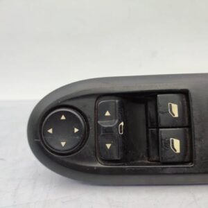 Interrupteur de leve vitre avant gauche PEUGEOT 407 PHASE 1 Diesel