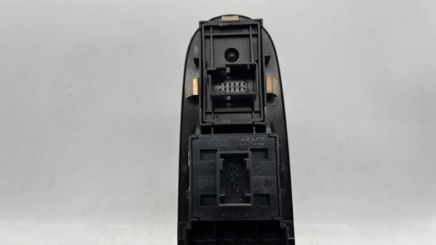 Interrupteur de leve vitre avant gauche FIAT PUNTO EVO 3 Diesel