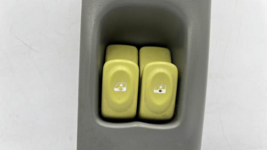 Interrupteur de leve vitre avant gauche RENAULT TWINGO 1 PHASE 2 Essence