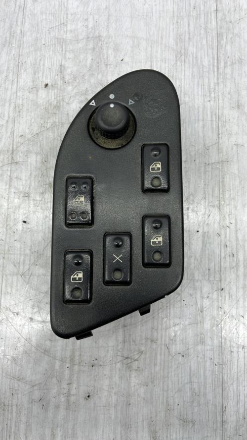 Interrupteur de leve vitre avant gauche RENAULT SAFRANE PHASE 1 Diesel