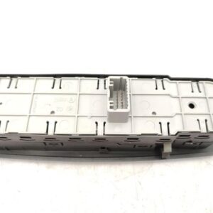 Interrupteur de leve vitre avant gauche RENAULT MEGANE 3 PHASE 1 Diesel