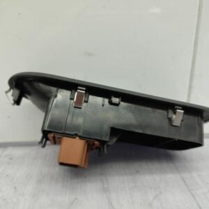 Interrupteur de leve vitre avant gauche RENAULT CLIO 3 PHASE 2 Diesel