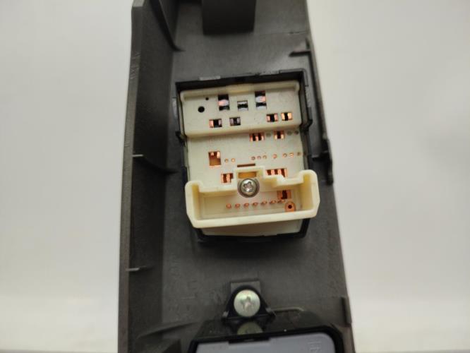Interrupteur de leve vitre avant gauche TOYOTA PRIUS 2 Essence/Hybride