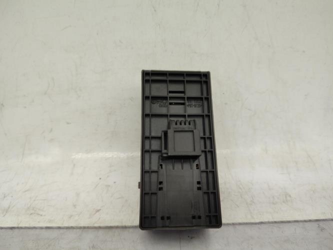 Interrupteur de leve vitre avant gauche AUDI A4 3 AVANT PHASE 1 BREAK Diesel