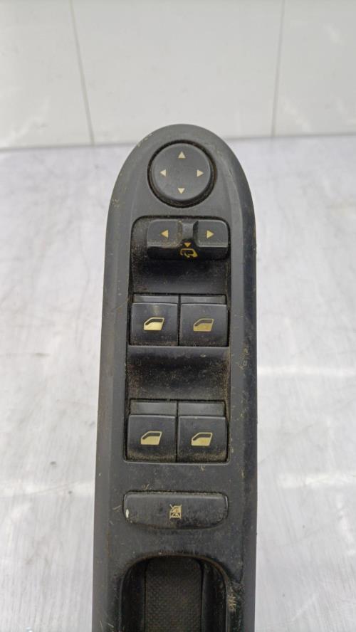 Interrupteur de leve vitre avant gauche PEUGEOT 407 PHASE 2