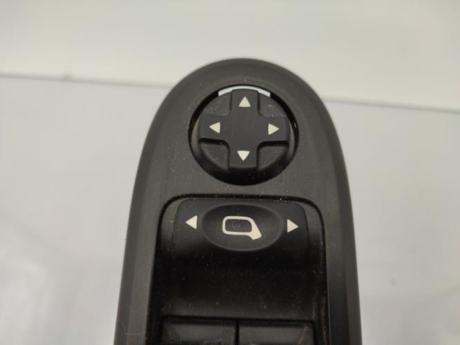Interrupteur de leve vitre avant gauche CITROEN C3 2 PHASE 1